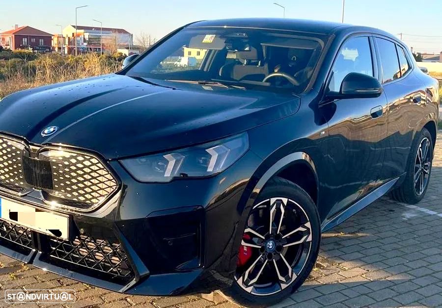 BMW iX2 eDrive20 Pack Desportivo M Pro - 1