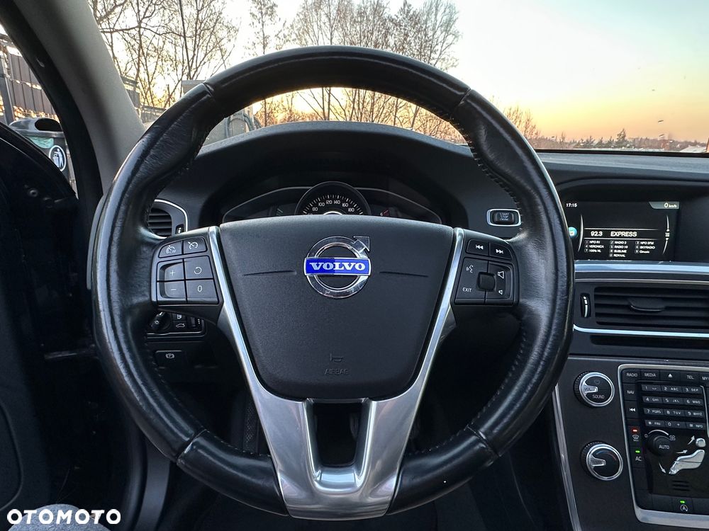 Volvo V60 D4 Momentum - 10