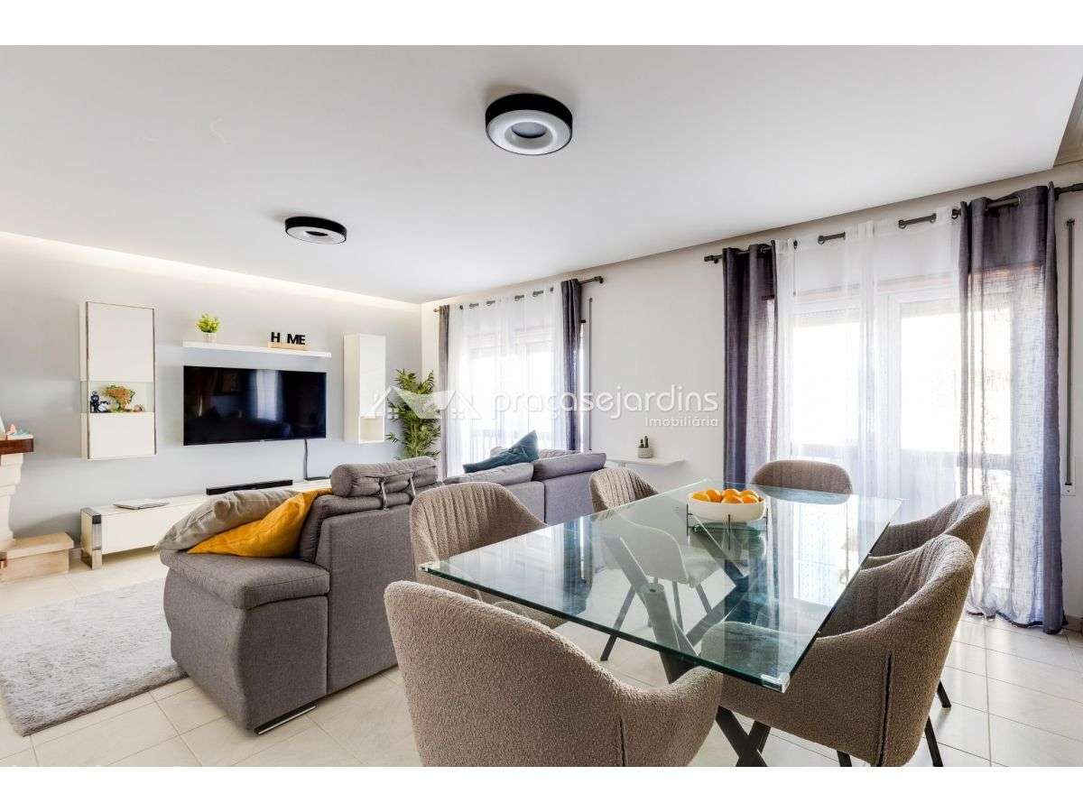 Espaçoso apartamento T3 mobilado e equipado - Grande imagem: 4/31
