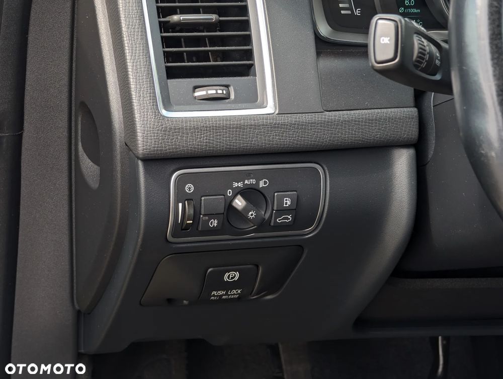 Volvo XC 60 D4 Momentum - 23