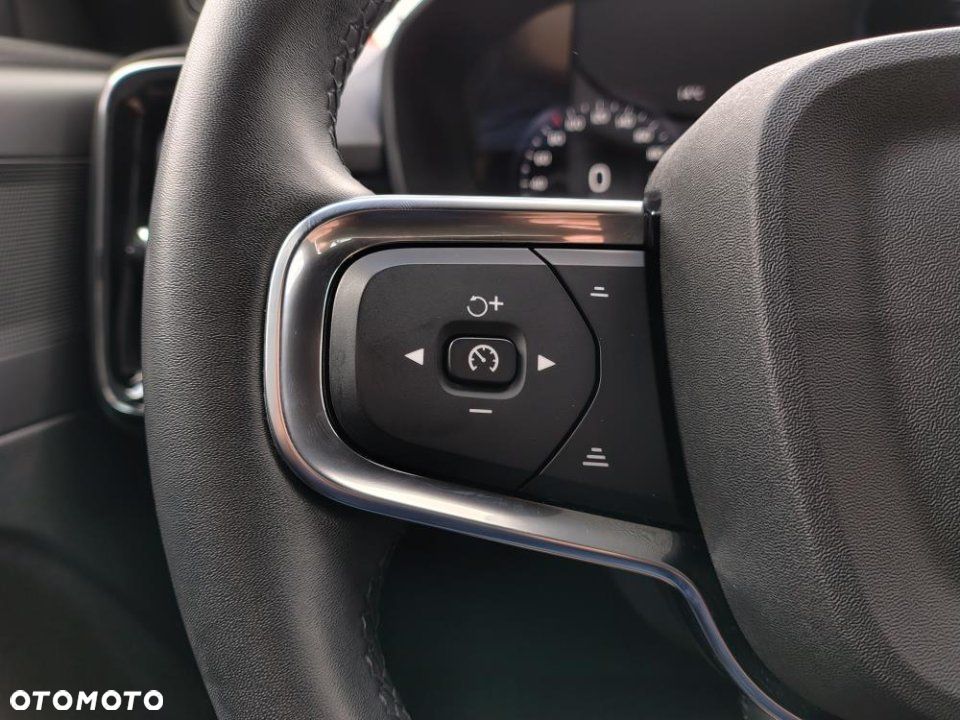 Volvo XC 40 - 23