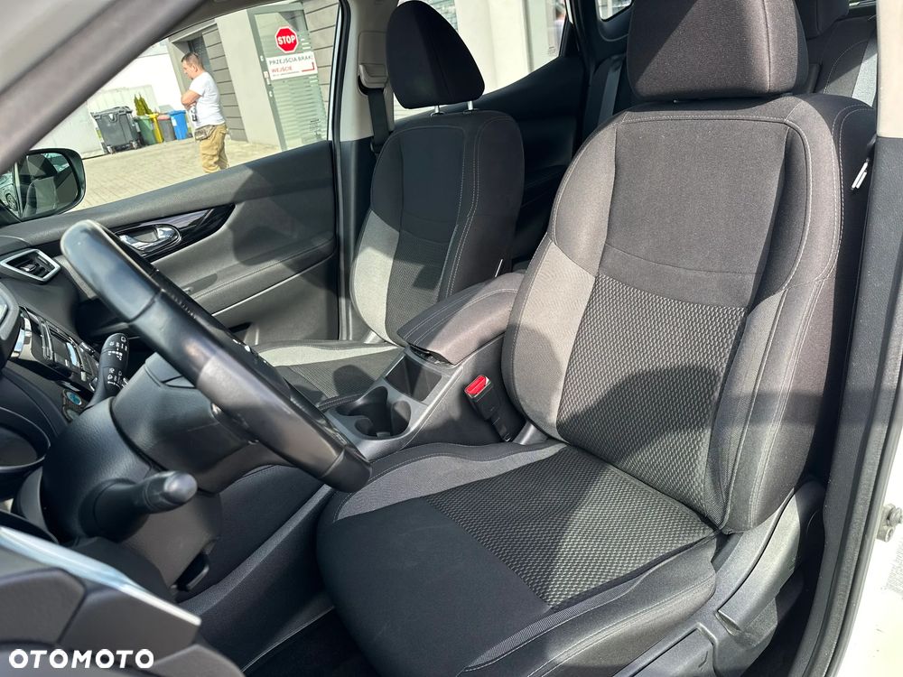 Nissan Qashqai 1.2 DIG-T Acenta EU6 - 12