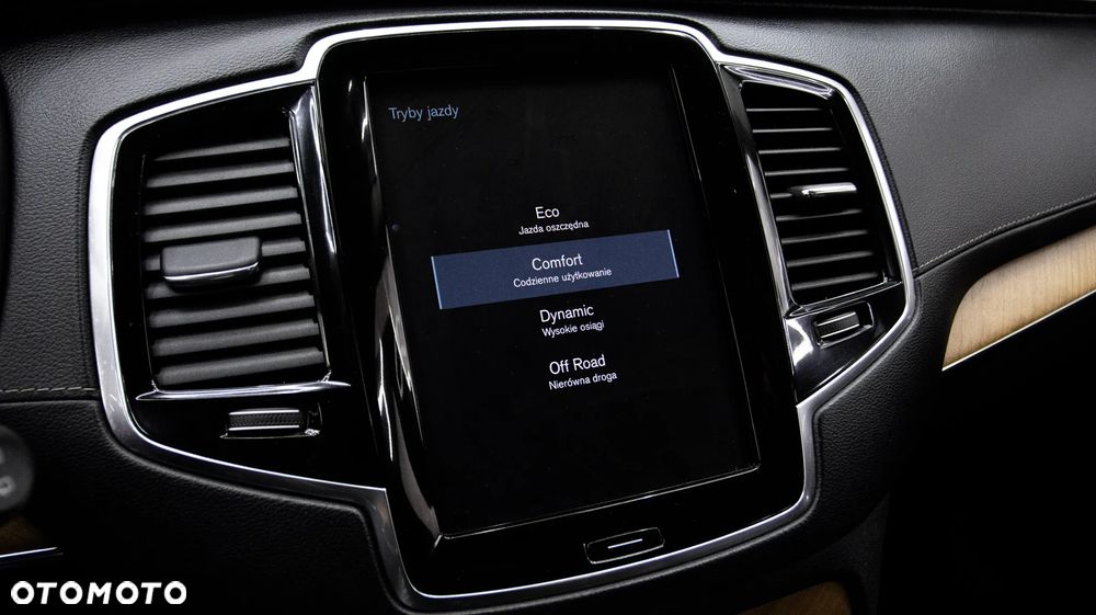 Volvo XC 90 B5 D AWD Inscription - 25