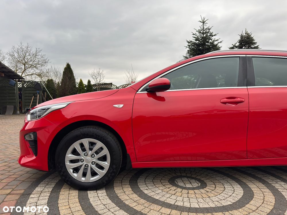 Kia Ceed - 11
