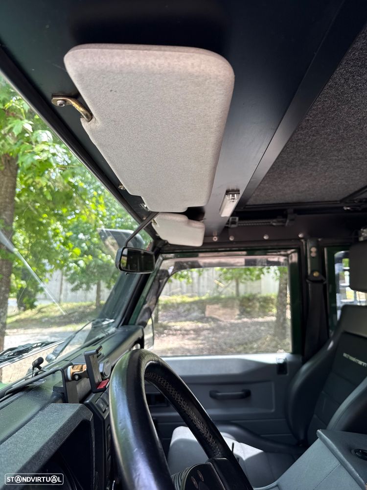 Land Rover Defender 110 2.5 Td5 E — fotografia 22