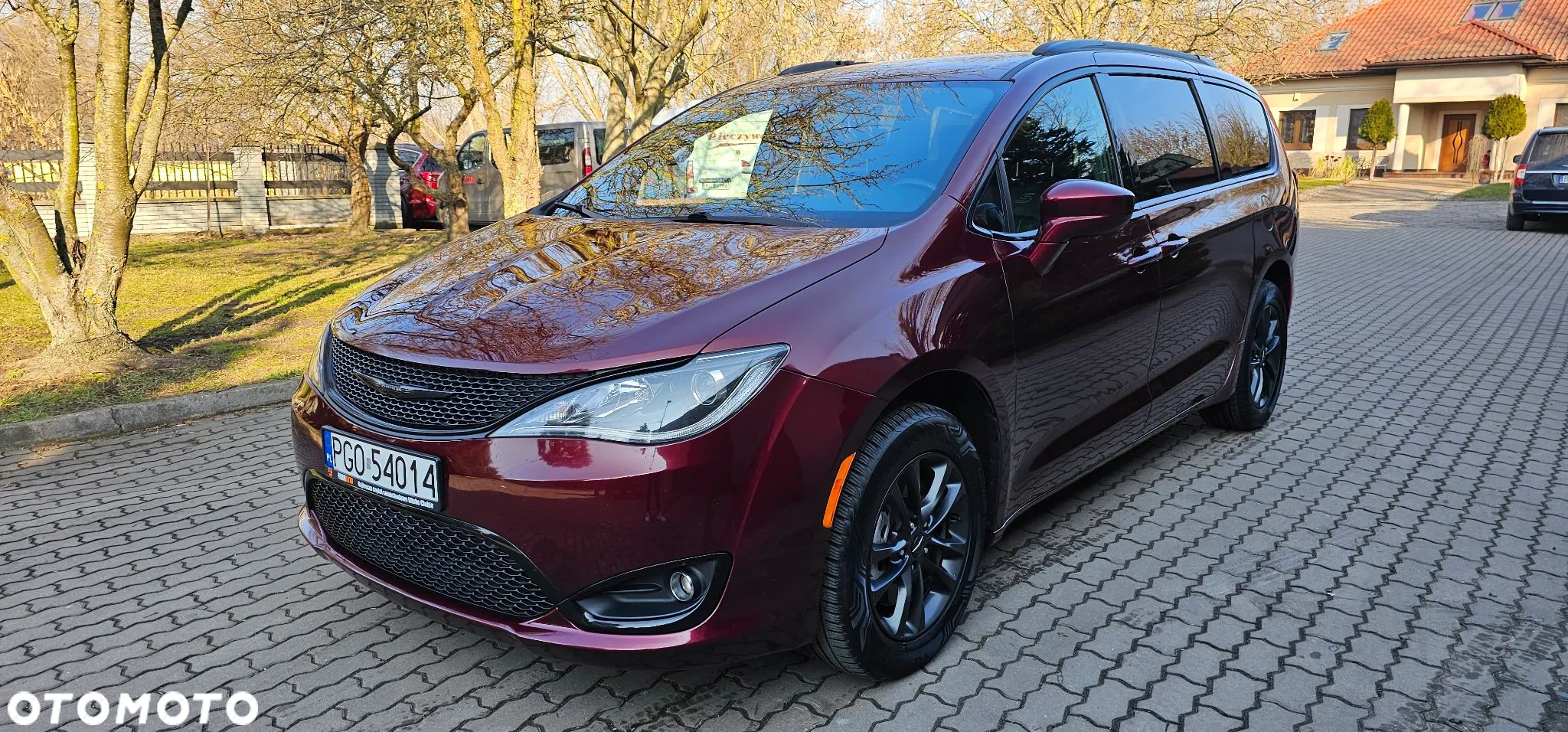 Chrysler Pacifica - 1