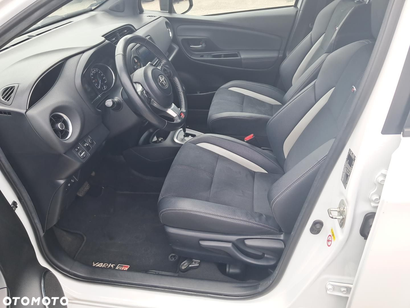 Toyota Yaris - 9