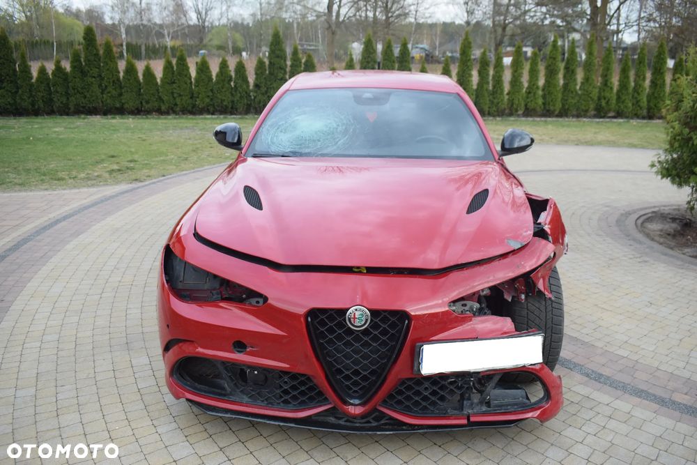 Alfa Romeo Giulia 2.9 Bi Turbo V6 Quadrifoglio - 2