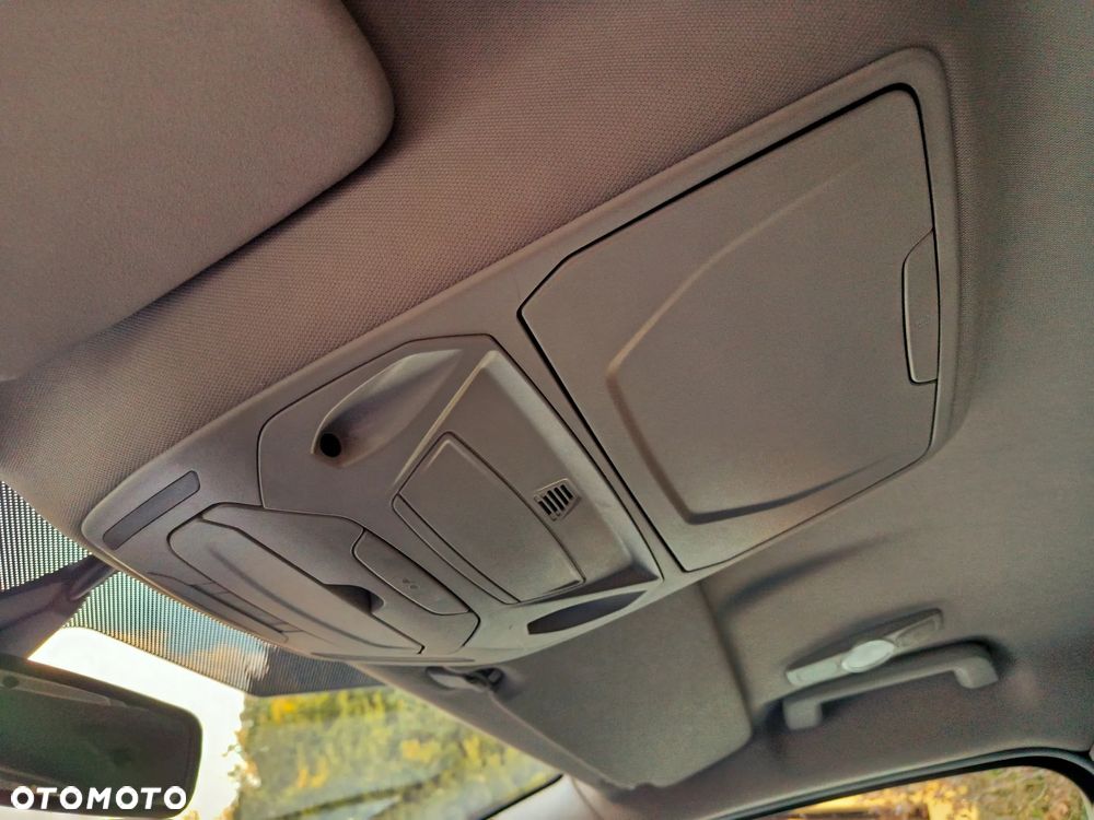 Ford S-Max 2.0 TDCi Titanium - 23