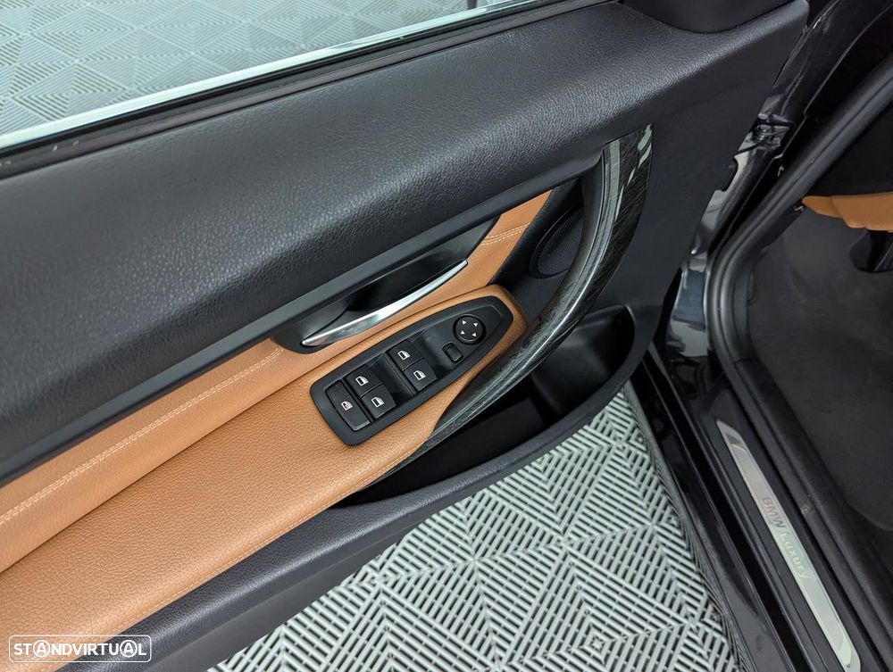 BMW 320 d Auto Line Luxury - 11