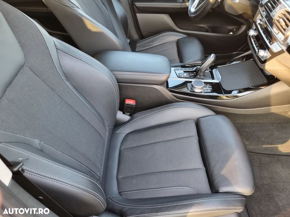 BMW X3 xDrive30e AT PHEV - 8