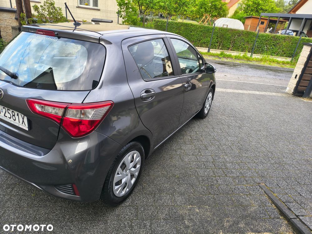 Toyota Yaris 1.5 Premium - 9