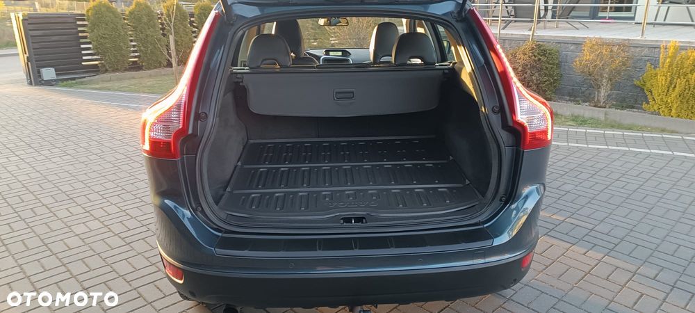 Volvo XC 60 2.4D DRIVe - 11