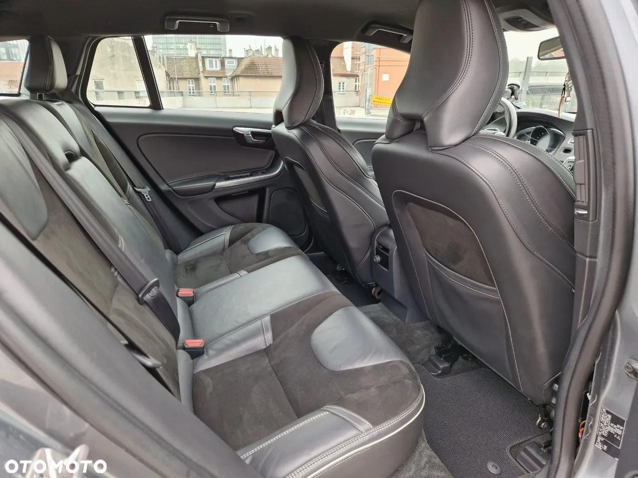 Volvo V60 T3 Drive-E R-Design Kinetic - 12