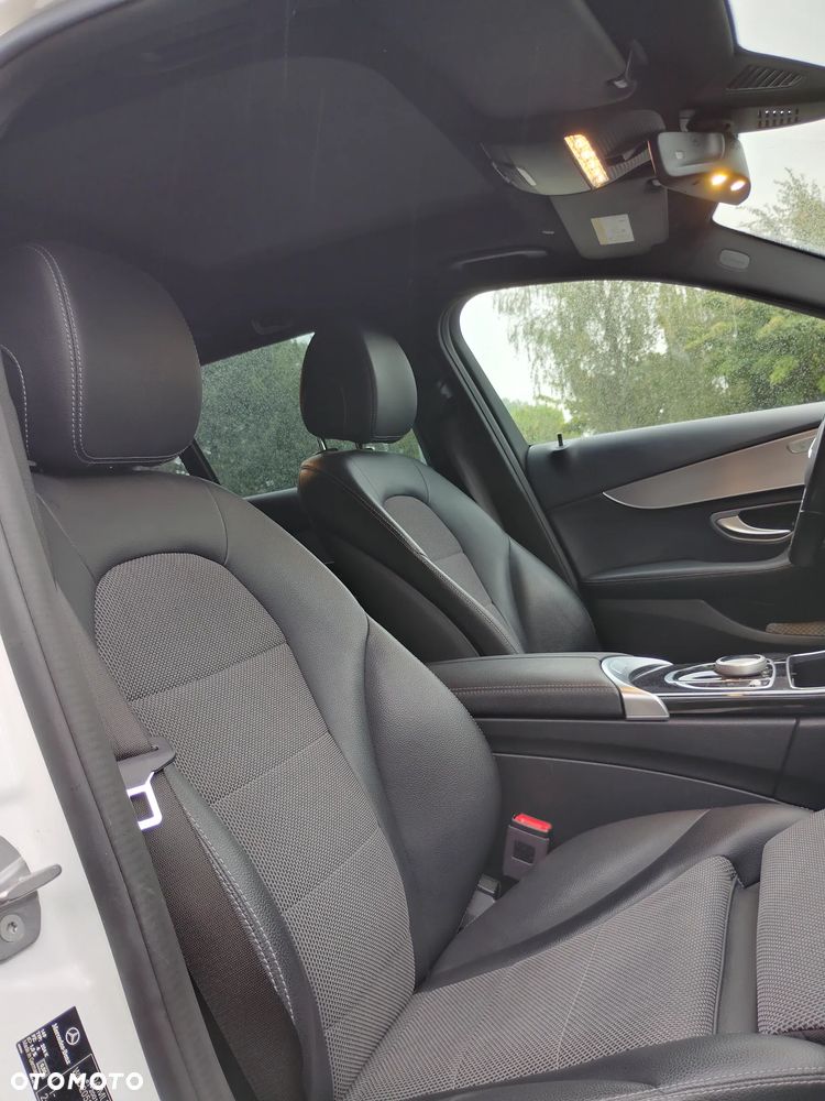 Mercedes-Benz Klasa C 220 d 9G-TRONIC AMG Line - 19