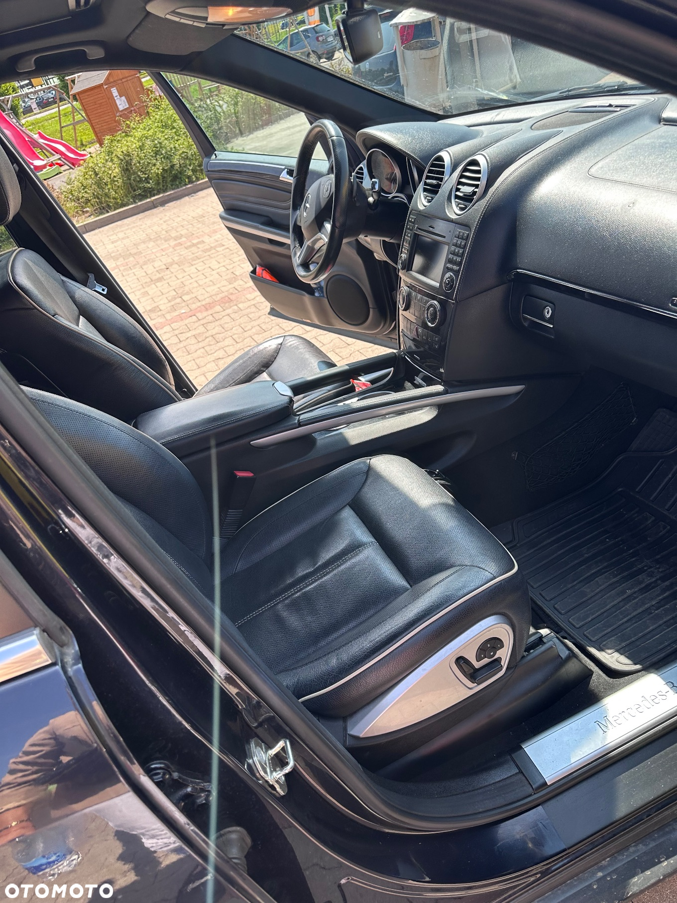Mercedes-Benz ML 300 CDI BlueEff 4-Matic - 2