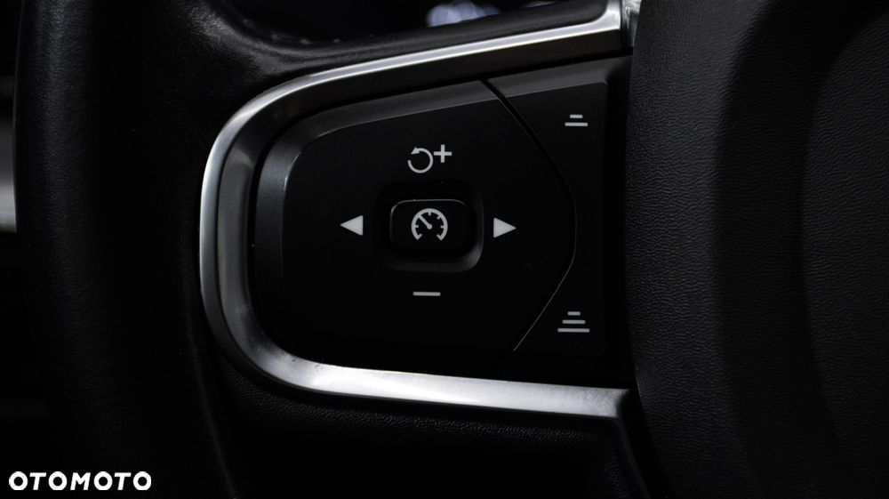 Volvo XC 60 T4 Momentum - 20