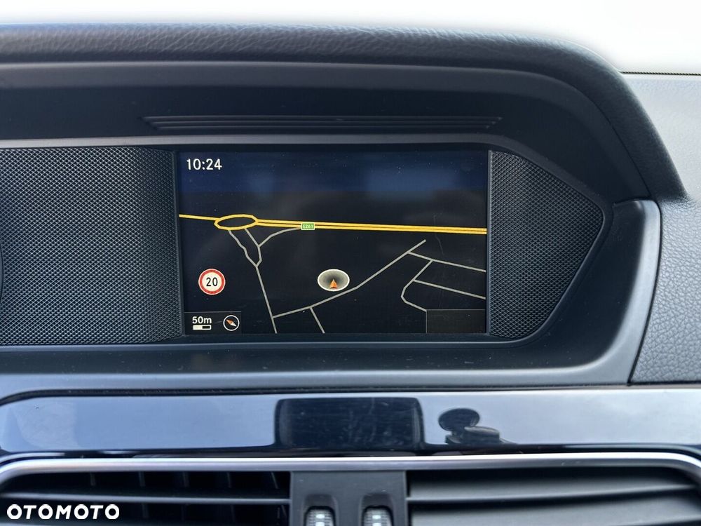 Mercedes-Benz Klasa C 250 CGI BlueEff - 21