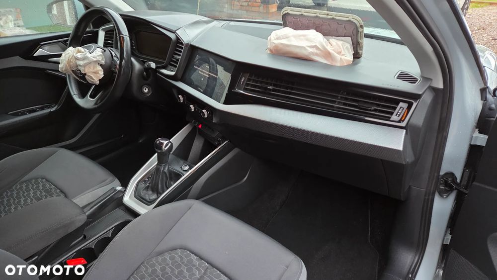 Audi A1 Sportback 25 TFSI S tronic - 5