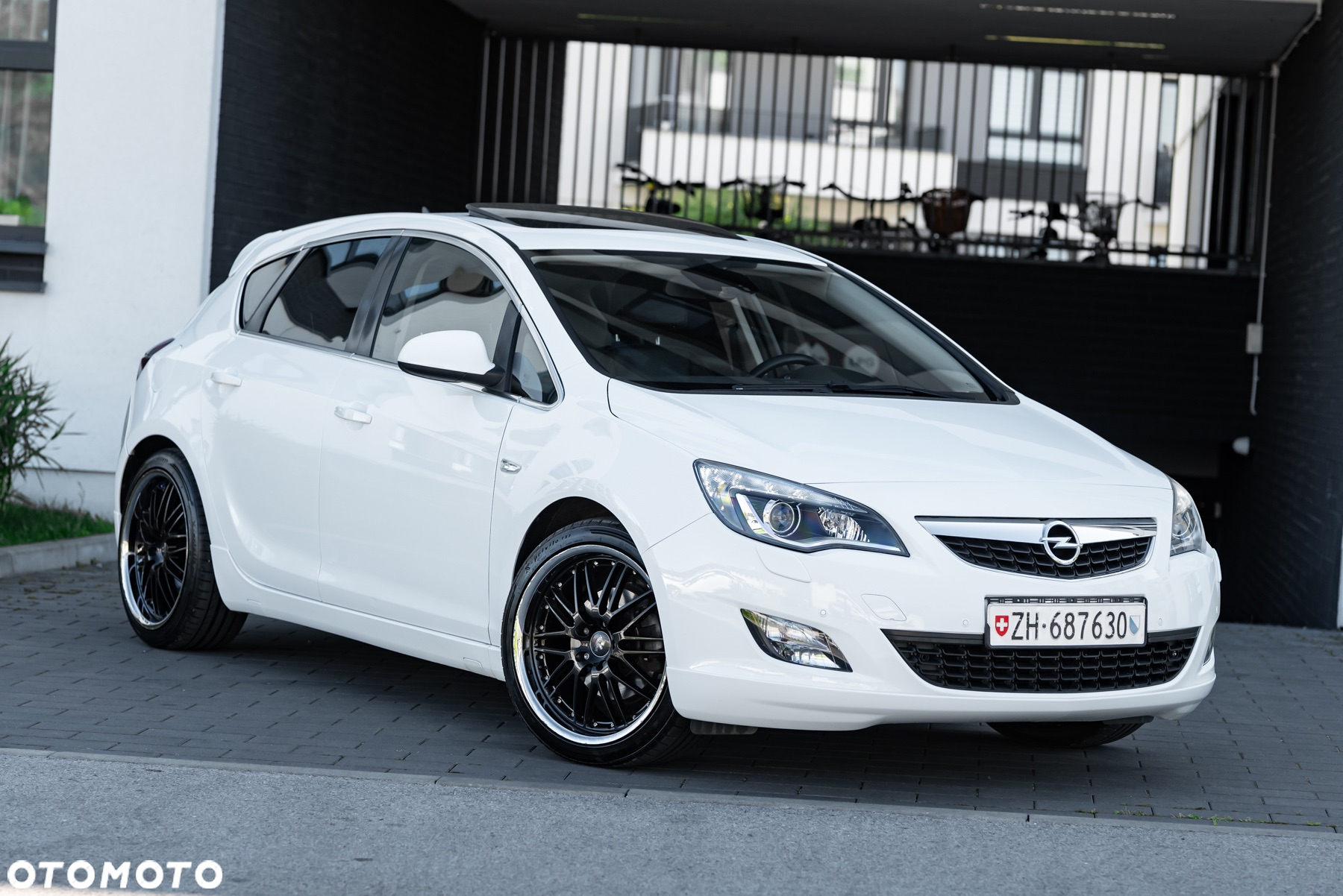 Opel Astra 1.6 Turbo Sport - 2