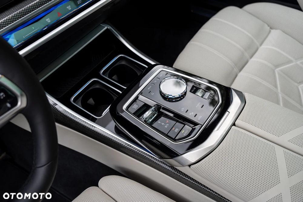 BMW Seria 7 740d xDrive mHEV sport - 22