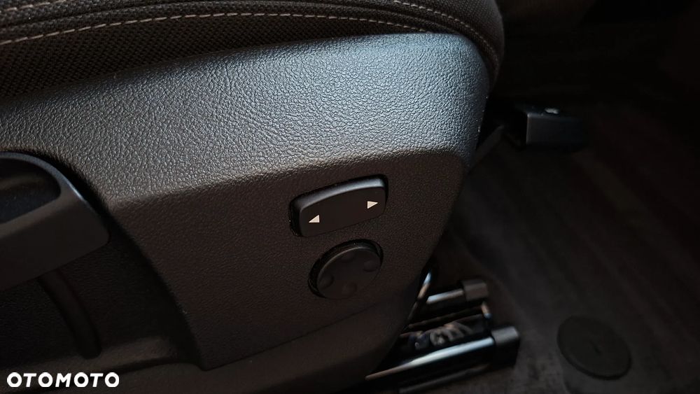 BMW X1 xDrive18d xLine - 25
