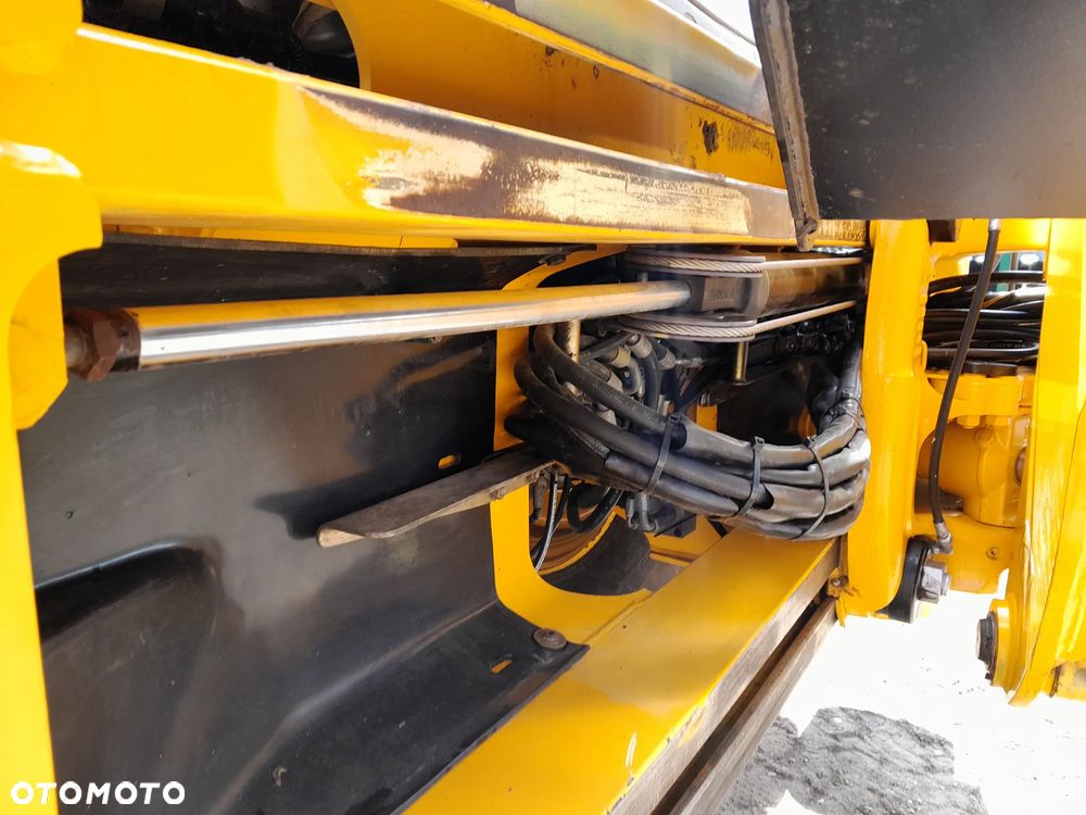 JCB JCB 4CX AEC  2018r - 13