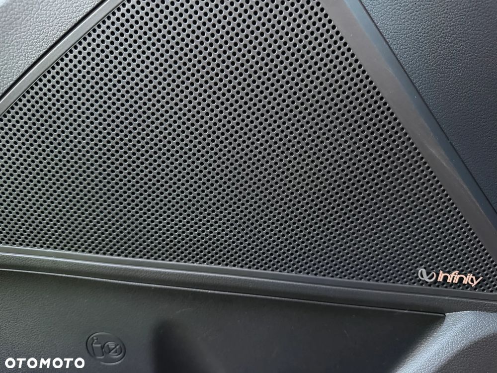 Hyundai IONIQ - 17