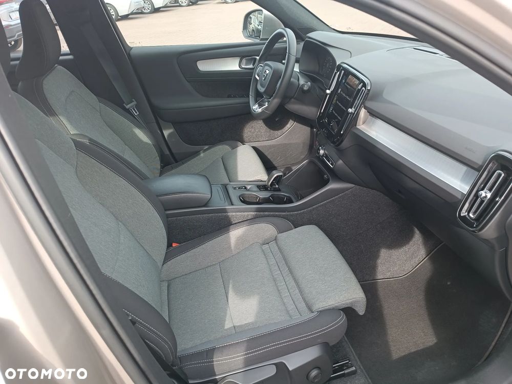 Volvo XC 40 T2 Core - 25