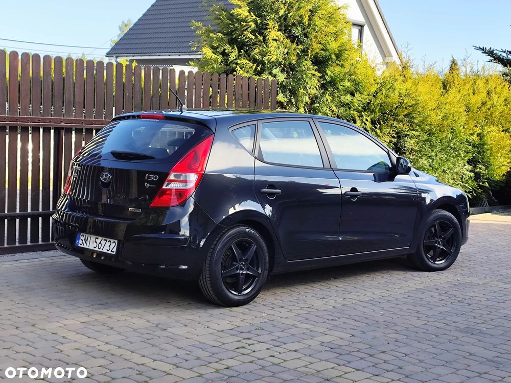 Hyundai i30 1.6 CRDi Classic + World Cup - 22