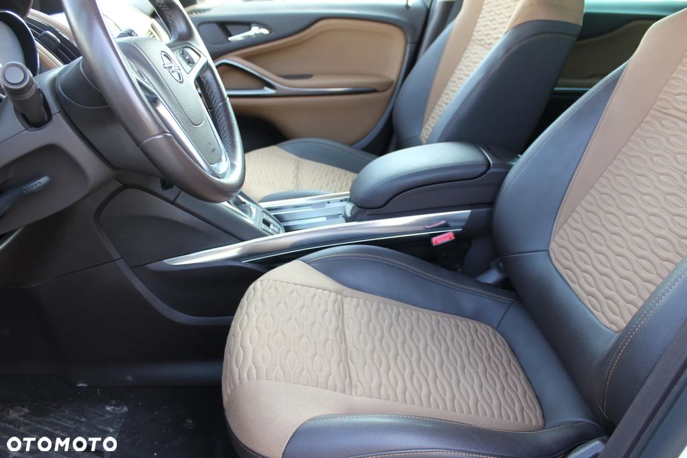 Opel Zafira Tourer 2.0 CDTI Automatik Edition - 11