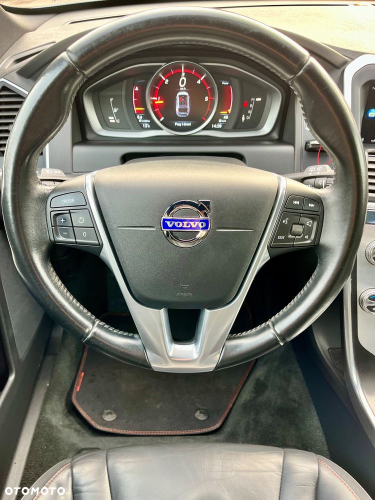 Volvo XC 60 D4 Drive-E Ocean Race - 26