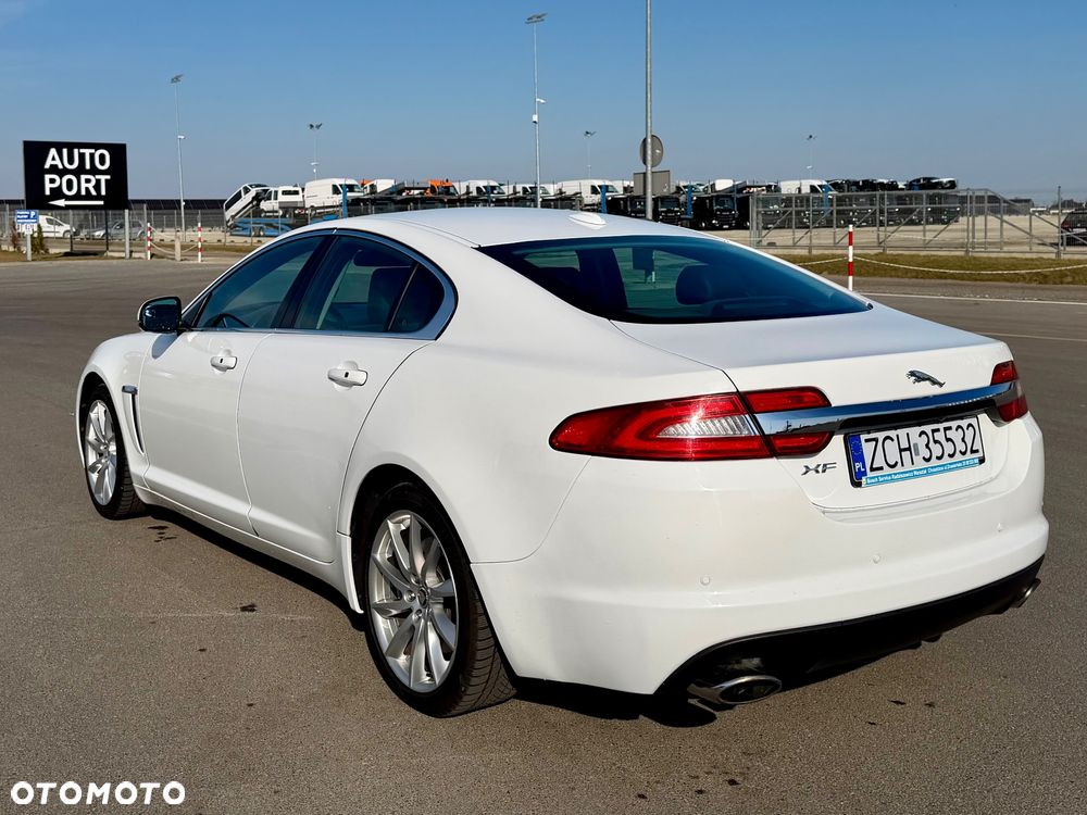 Jaguar XF 5.0 V8 Luxury - 3