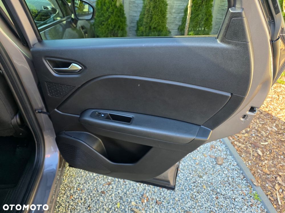 Renault Captur - 24