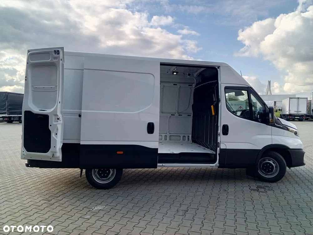 Iveco 35S16A8V - 10