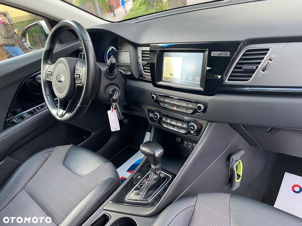 Kia Niro 1.6 GDI Hybrid M - 6