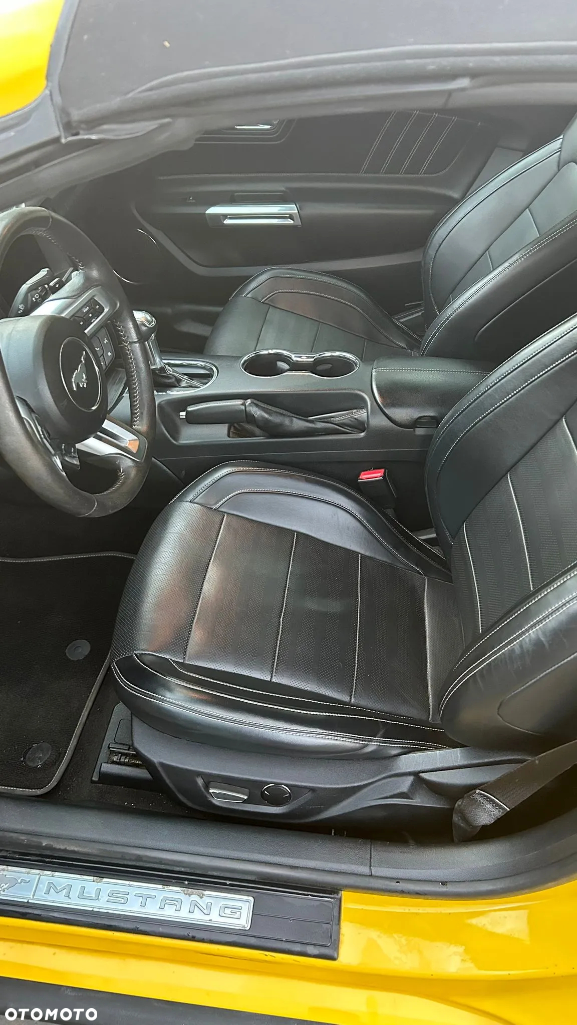 Ford Mustang 2.3 EcoBoost - 18