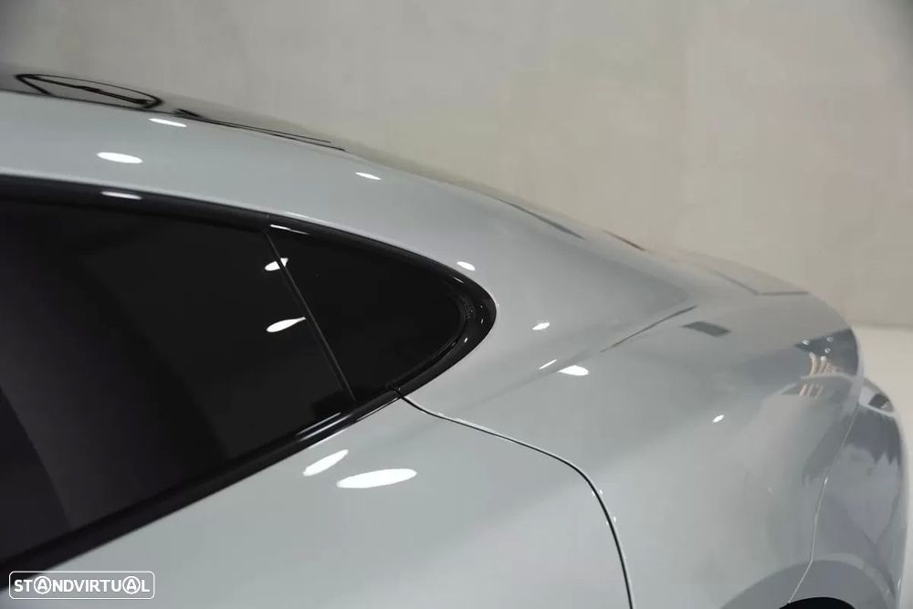 Porsche Taycan 4S - 11