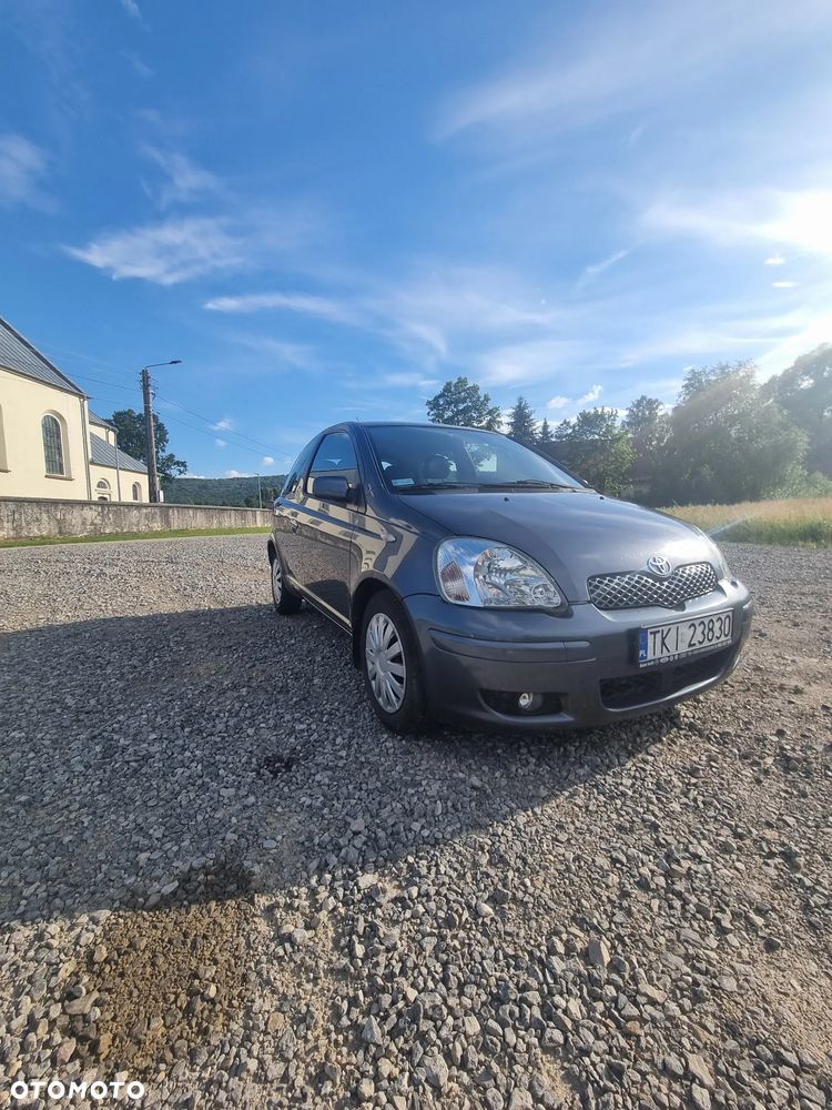 Toyota Yaris 1.4 D-4D Base - 3