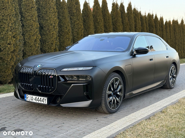 BMW Seria 7 M760e PHEV xDrive sport