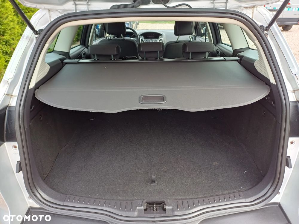 Ford Focus 1.6 Ambiente - 22