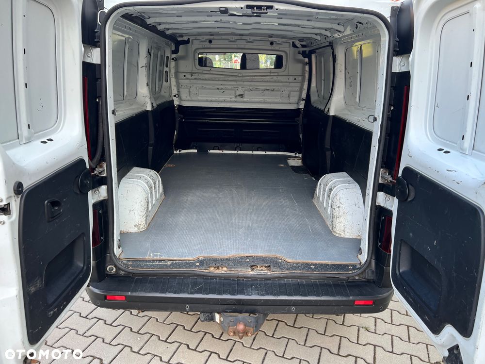 Renault Trafic - 23