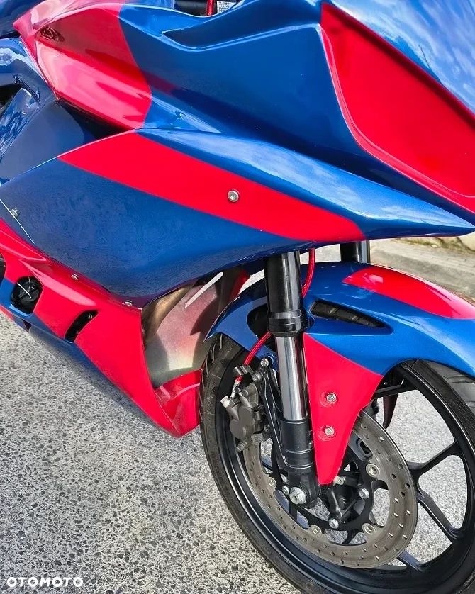 Yamaha R3 - 4