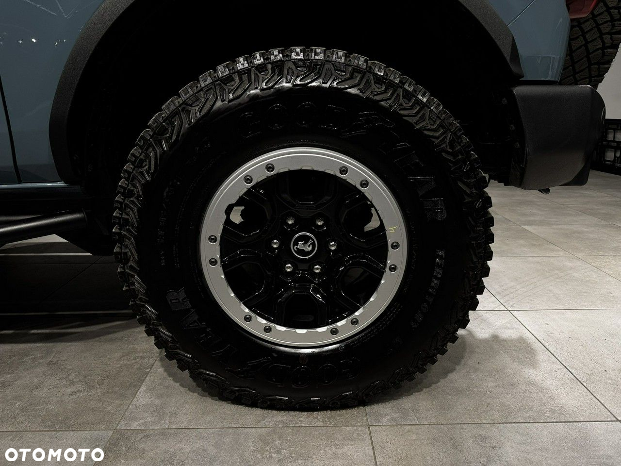 Ford Bronco - 11