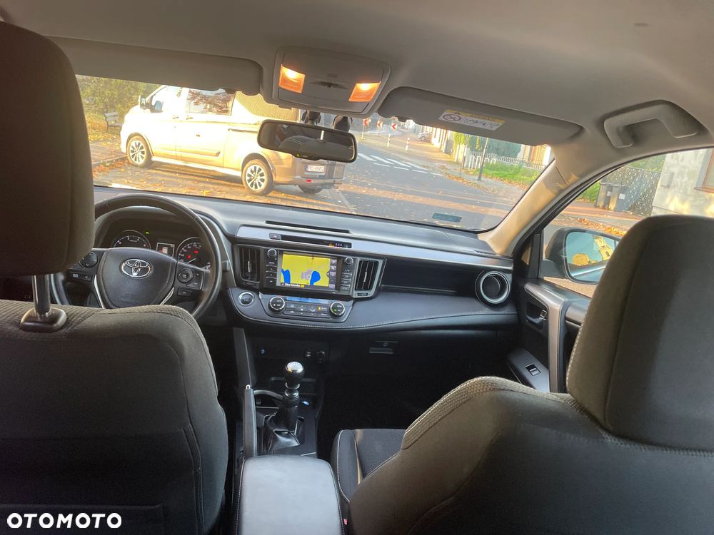 Toyota RAV4 2.0 D-4D Active 4x2 - 10