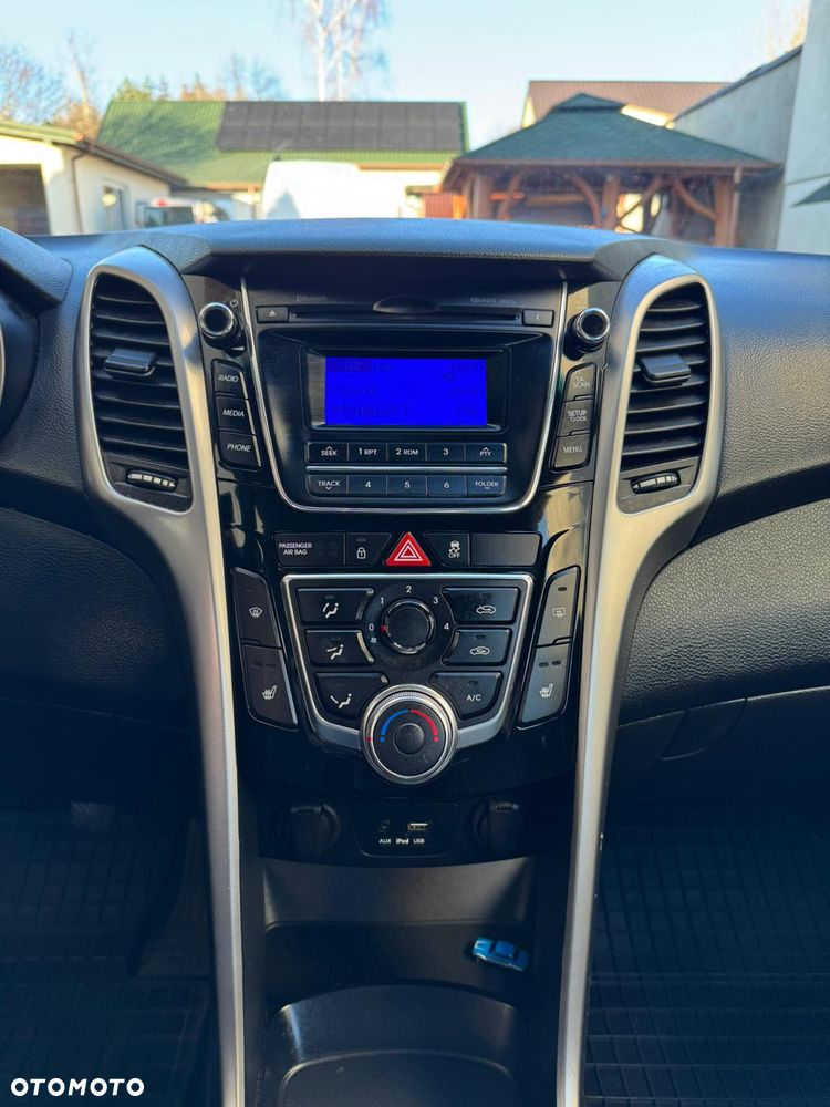 Hyundai i30 1.6 CRDI Intro Edition - 3