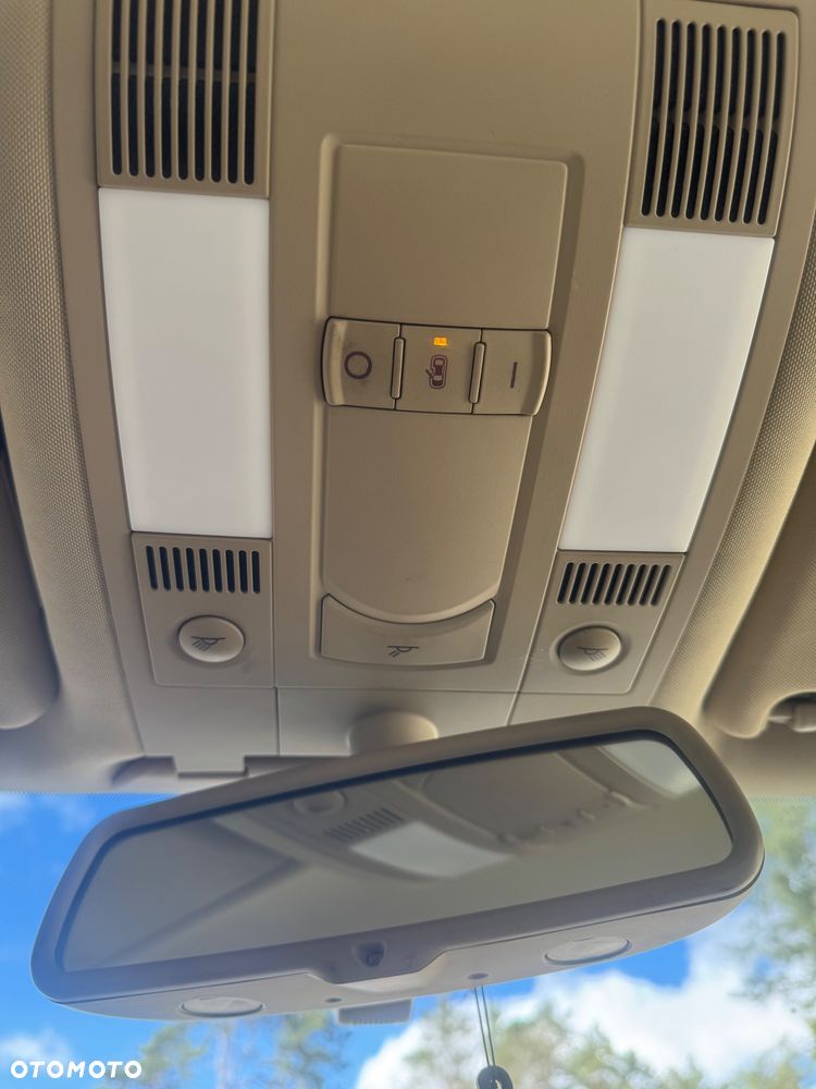 Audi A8 4.2 Quattro - 13