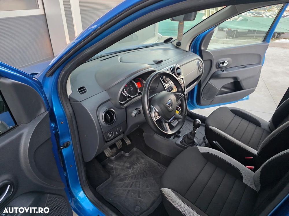 Dacia Lodgy 1.5 Blue dCi Stepway - 11