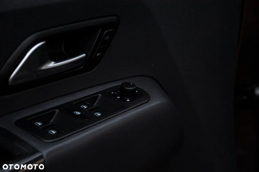 Volkswagen Amarok 2.0 BiTDI Autm Highline - 10