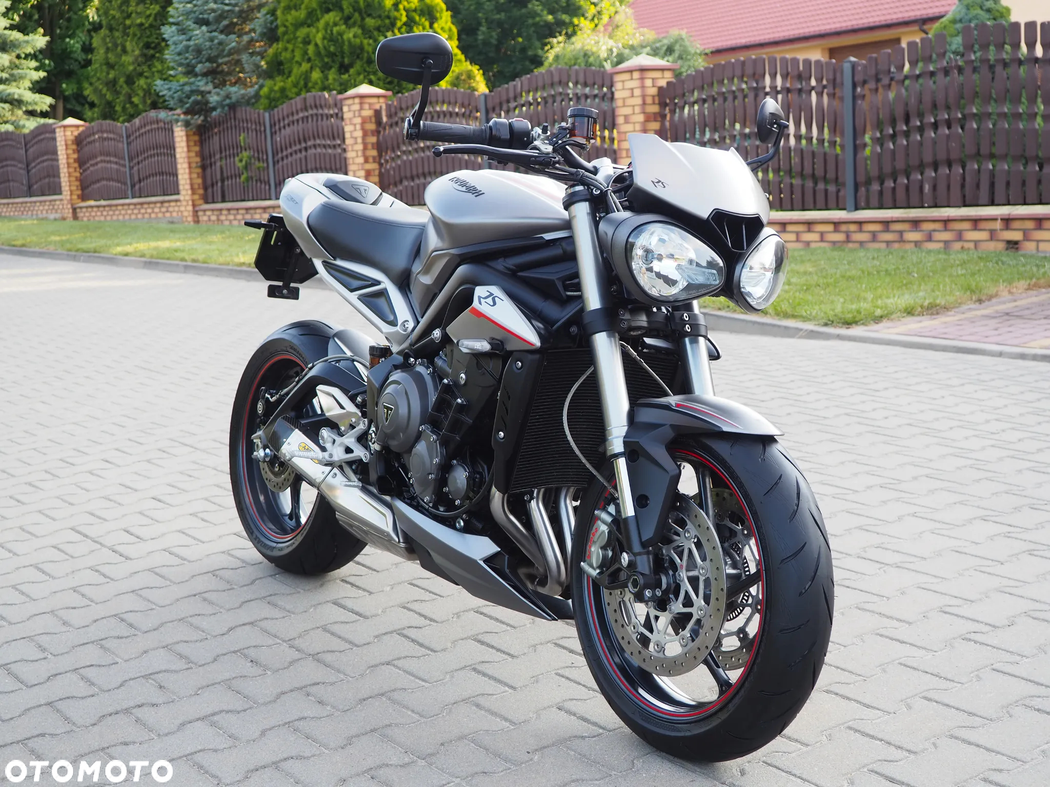 Triumph Street Triple - 13
